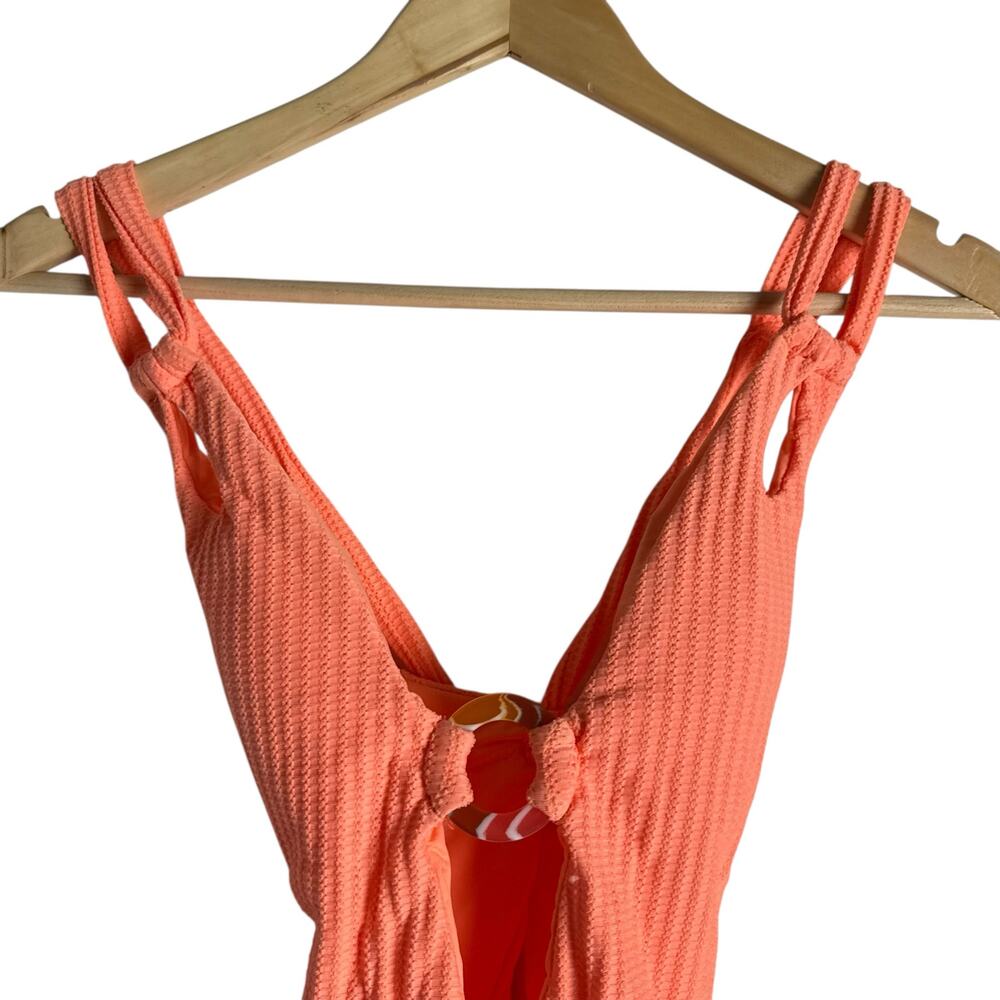 BECCA Line in The Sand Lainey Textured Rib Plunge One-Piece Swimsuit Nectar M - Picture 4 of 10